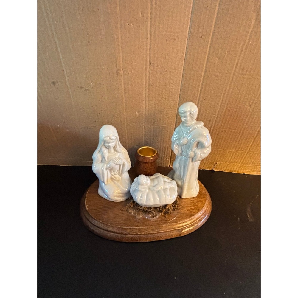 Giftco Inc 3pc Nativity Set w/ candle Holder